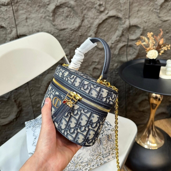 Dior Montaigne handbag cosmetic bag - Picture 3 of 9